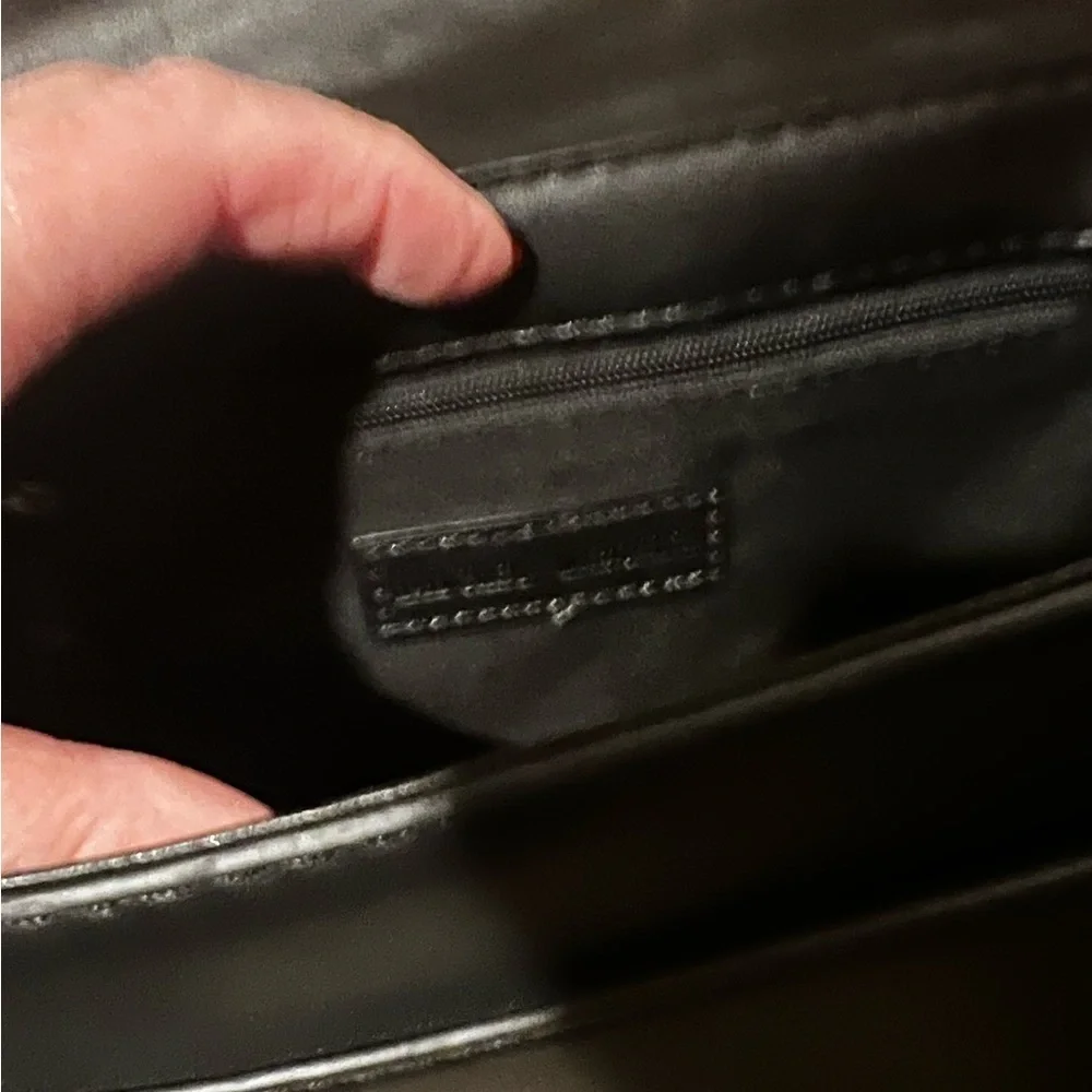 Badgley Mischka Vegan Leather Women’s Crossbody - Picture 5 of 8